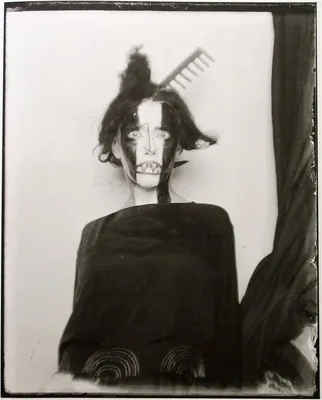 Ман Рэй - фотография Брониславы Нижинской в гриме Кикиморы, 1922 | Пикабу