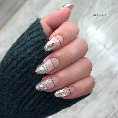 Дизайн ногтей 2020 маникюр фольга абстракция полоски | Nails, Beauty