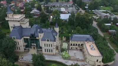 Пугачева с Галкиным хотят продать свой легендарный замок в Грязях за  миллиард рублей, – СМИ | Українські Новини