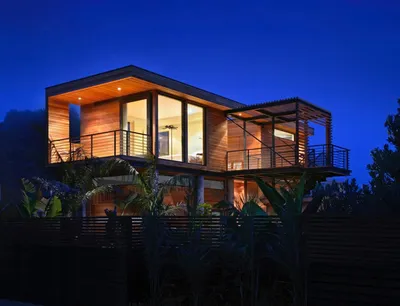 Проект дома у моря – 790 кв.м. Фасады классического дома на берегу моря
