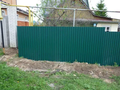 Забор из профнастила в п. Зеленый Бор (Верхняя Пышма), подрядчик: ООО  Компания \"Федерал\