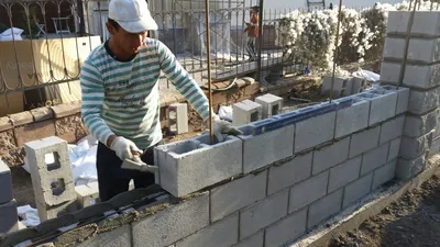 10 причин построить забор из сплиттерного блока