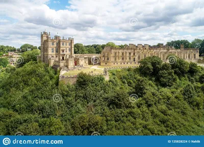 Замок Bolsover в Ноттингемшире, Великобритании Стоковое Фото - изображение  насчитывающей ведущего, историческо: 125828224