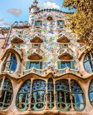 Архитектура Гауди в Барселоне - 54 фото