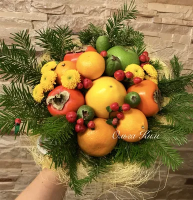 Зимний букет из фруктов (апельсины, мандарины, хурма, фейхоа) | Christmas,  Vegetables, Tomato