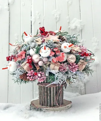 Купить Зимний букет со снеговиками - розовый, зимний букет, композиция,  снеговики, Новый Г… | Рождественские цветочные композиции, Зимний букет,  Рождественские идеи