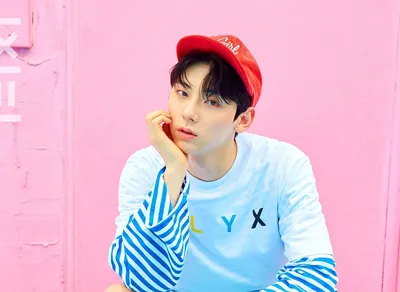 Пин на доске Hwang Min Hyun 황민현