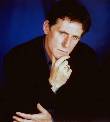 Гэбриел Бирн (Gabriel Byrne) - актёр - фотографии - голливудские актёры -  Кино-Театр.Ру