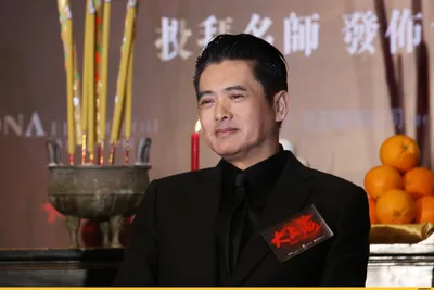 Гонконгский актер Чоу Юньфат пожертвует $722 млн на благотворительность /  богатство :: Чоу Юньфат / смешные картинки и другие приколы: комиксы, гиф  анимация, видео, лучший интеллектуальный юмор.