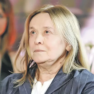 Не разговаривает, но улыбается»: Маргарита Терехова без памяти прикована к  постели уже более 10 лет | WOMAN