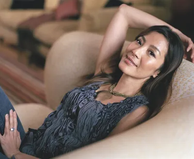 Актриса Мишель Йео стала иконой года по версии Time
