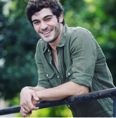 Burak Deniz, protagonist of 'Hayat, love without words': \"My only love is  work\"