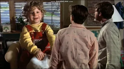 Дорогая, я увеличил ребенка (Honey I Blew Up the Kid, 1992) смотреть онлайн  в хорошем HD качестве, кадры из фильма, актеры - Кино Mail.ru