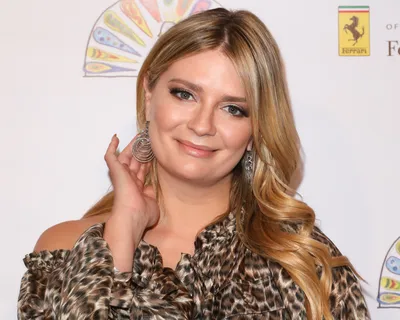 Mischa Barton Compares 'Dancing With the Stars' to 'The Hunger Games' – The  Hollywood Reporter