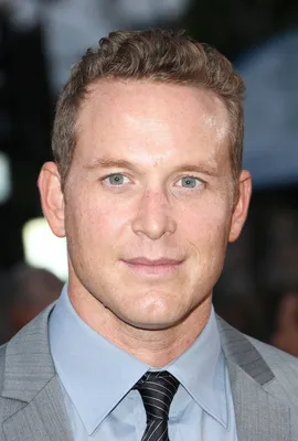 Коул Хаузер (Cole Hauser) - актёр - фильмография - Парни под прикрытием  (2022) - голливудские актёры - Кино-Театр.Ру