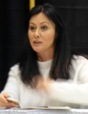 Shannen Doherty Calls Herself a '#CancerSlayer' at Breast Cancer Scan