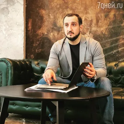 Арарат Кещян рассказал, почему друзья по сериалу \"Универ\" совсем не были  друзьями в жизни - 31.08.2021, Sputnik Армения