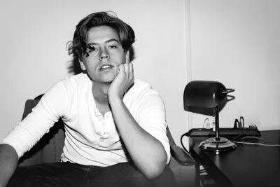 Обои Коул Спроус / Cole Sprouse | Молодые знаменитости, Фотографии фонов,  Лили коул