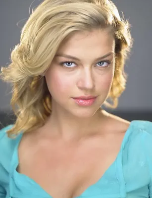 Обои взгляд, поза, актриса, hair, Adrianne Palicki, Эдрианн Палики картинки  на рабочий стол, раздел девушки - скачать