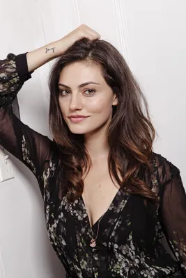 Camila Mendes and Phoebe Tonkin | These Celebrity Lookalikes Will Blow Your  Mind | POPSUGAR Celebrity Photo 10