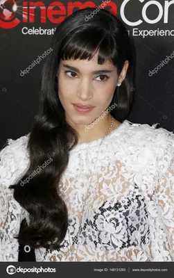 Обои взгляд, поза, спина, макияж, актриса, hair, фотомодель, танцовщица,  Sofia Boutella, София Бутелла картинки на рабочий стол, раздел девушки -  скачать