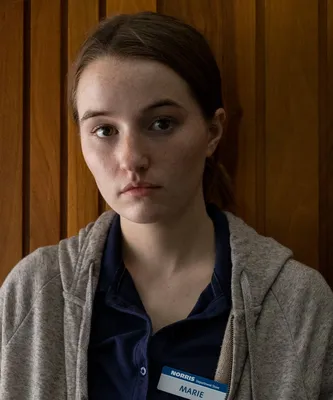 Кейтлин Дивер (Kaitlyn Dever) на вечeринке в чeсть «Оскара-2022». » Мода.  Женский журнал.