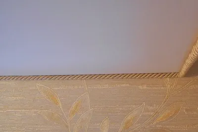 Плинтус канат на натяжные потолки - 73 фото