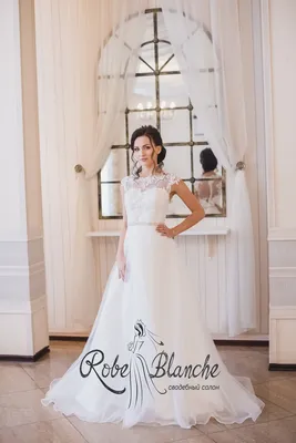 Прямые платья на свадьбу, классические и элегантые - статья на сайте салона  Robe Blanche