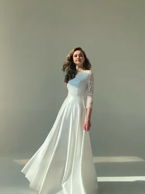 Свадебное платье Классика с кружевным рукавом три четверти (молочный)