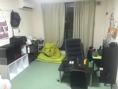 Японец показал как менялась его комната на протяжении 6 лет после того, как  он начал работать | Пикабу