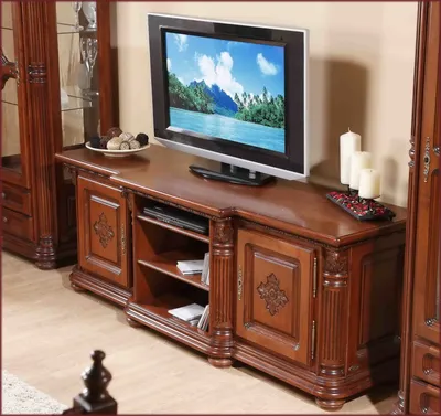 Тумба комод под телевизор, имеет ряд существенных плюсов и минусов