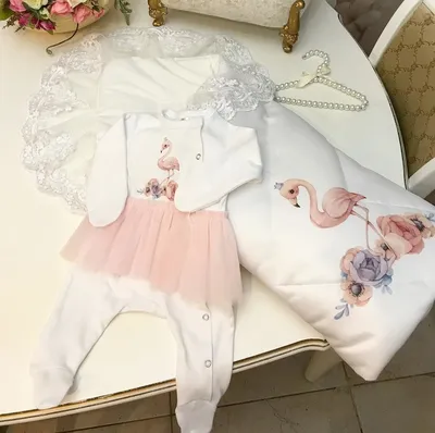 Комплект на выписку из роддома для девочки Фламинго молочный - My luxury  baby