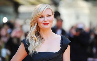 Kirsten Dunst Named First-Ever L'Oreal Professionnel Spokesperson – The  Hollywood Reporter