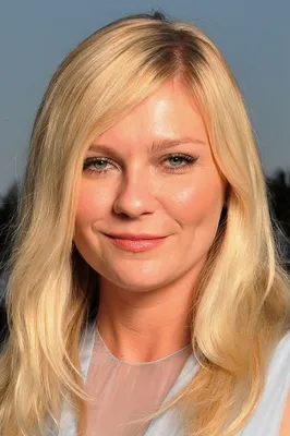 Kirsten Dunst Wears Swimsuit 6 Months After Giving Birth