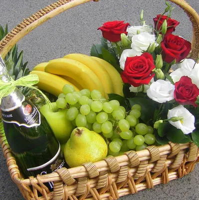 Фруктовая корзинка — Корзинки с фруктами — Каталог — Салон цветов  «Комплимент»