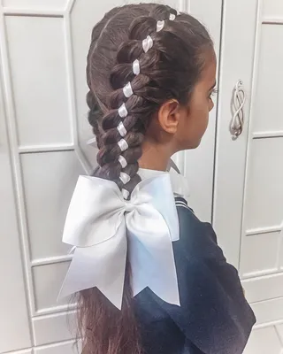 Roza. on Instagram: “⠀ #ПрическиВшколу 🌼 ⠀ Четырёхпрядная коса с лентой  ⠀…” | Easy hairstyles, Hair styles, Hair