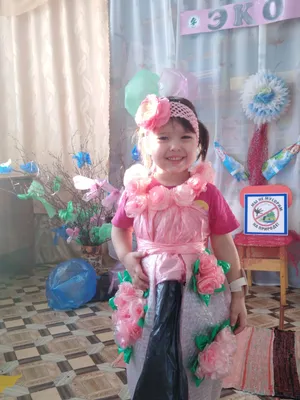 Нурлат | В Зареченском детском саду для праздника «Эко-Мода» сшили костюмы  из подручных средств - БезФормата