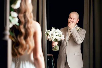 Какие позы самые красивые для свадебных снимков? Об этом - в нашей статье