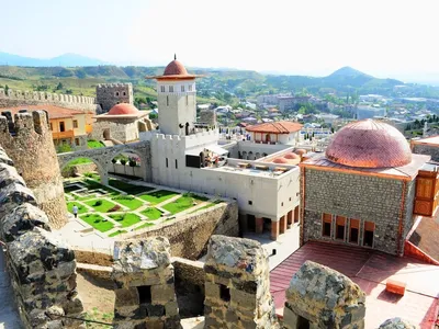 Крепость Рабат в Akhaltsikhe, Georgia Стоковое Фото - изображение  насчитывающей сложно, церковь: 123970652