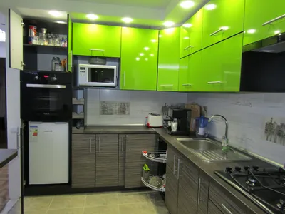 Недорогие зеленые кухни с фасадами пластик, купить зеленую кухню пластик от  производителя в Москве | АК-Мебель