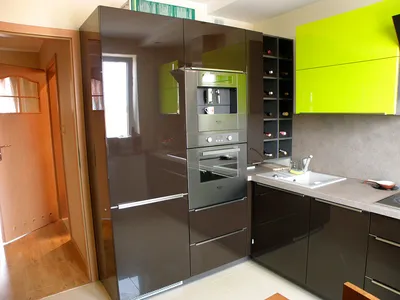 Угловые кухни со встроенным холодильником - купить недорого на заказ от  производителя в Москве - Фабрика