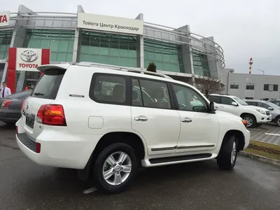 Toyota Land Cruiser 15 года, 4.5 литра, Начну с самого начала, автомат AT,  дизель, полный привод, комплектация brown stone, 235 л.с., цвет кузова  Белый перламутр