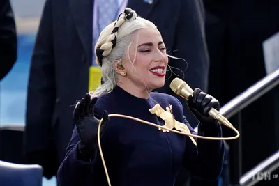 Леди Гага триумфально спела гимн США на инаугурации Джо Байдена — Общество  — tsn.ua