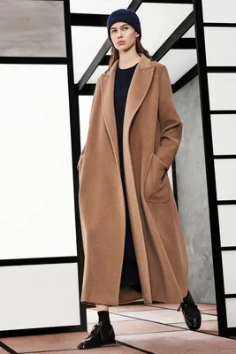 Max Mara Atelier Fall 2018 Ready-to-Wear Collection | Vogue