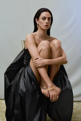Кая Скоделарио о своих главных ролях, борьбе за равноправие в кино и первой  драгоценности | Vogue Russia