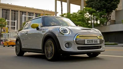 Mini Cooper SE 2019-2020 - фото, цена и характеристики электрокара Мини  Купер СЕ