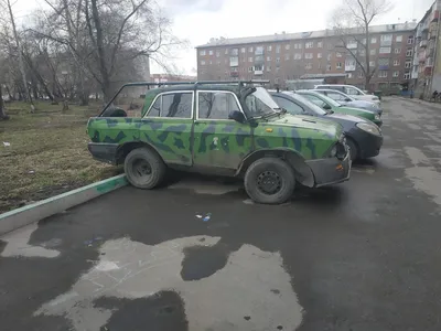 Колхоз здорового человека»: «Безумный» тюнинг «Москвича-Аллигатора»  ободрили в сети