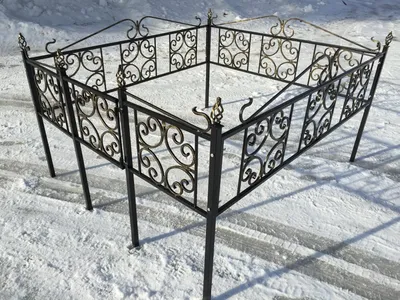Кованые оградки на могилу: купить в Москве - Альянс