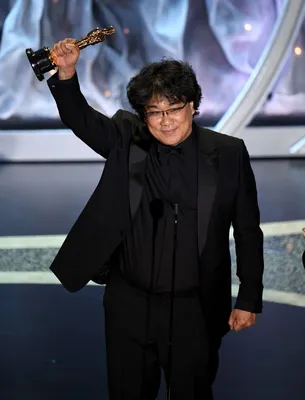 Пон Чжун Хо («Паразиты») — лучший режиссер по версии «Оскара»