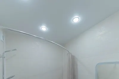 Натяжной потолок в ванной - Компания Нью Лайф